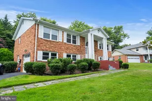 8020 Agin Ct, McLean, VA 22102 - Photo 3