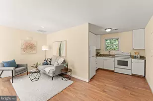 9719 Cinnamon Creek Dr, Vienna, VA 22182 - Photo 21