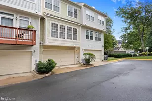 4097 Fountainside Ln, Fairfax, VA 22030 - Photo 41