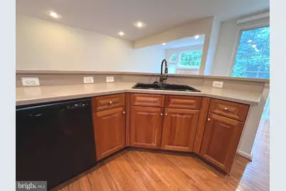 12579 Scenic Ridge Trail, Fairfax, VA 22033 - Photo 5