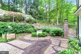7845 Old Dominion Dr, McLean, VA 22102 - Photo 17