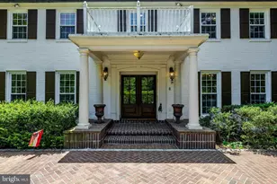 7845 Old Dominion Dr, McLean, VA 22102 - Photo 5