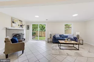 3113 Pebble Hill Ln, Fairfax, VA 22031 - Photo 11
