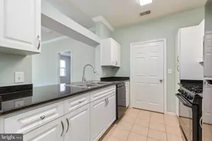 12958 Centre Park Cir, Herndon, VA 20171 - Photo 3