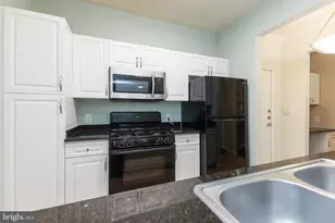 12958 Centre Park Cir, Herndon, VA 20171 - Photo 5