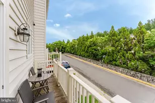 4577 Derring Ln, Fairfax, VA 22030 - Photo 15