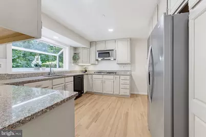 7048 Cindy Ln, Annandale, VA 22003 - Photo 7