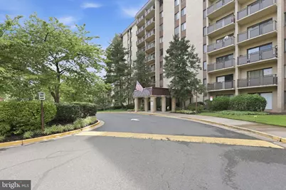 3101 S Manchester Street #914, Falls Church, VA 22044 - Photo 1