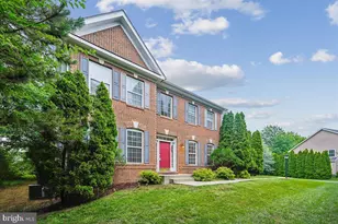 905 Royal Elm Ct, Herndon, VA 20170 - Photo 1