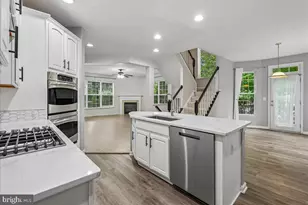 905 Royal Elm Ct, Herndon, VA 20170 - Photo 15