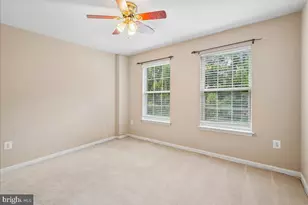 905 Royal Elm Ct, Herndon, VA 20170 - Photo 41