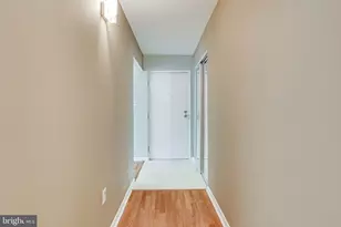 2210 Springwood Dr, Reston, VA 20191 - Photo 7