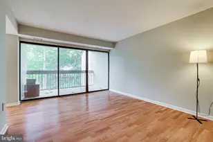 2210 Springwood Dr, Reston, VA 20191 - Photo 9