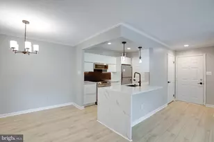 7707 Lafayette Forest Dr, Annandale, VA 22003 - Photo 7