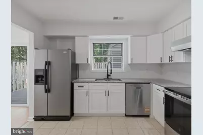 6255 Astrid Cove, Centreville, VA 20120 - Photo 7