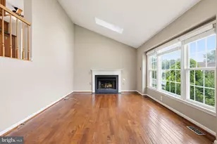 7690 Green Garland Dr, Springfield, VA 22153 - Photo 3