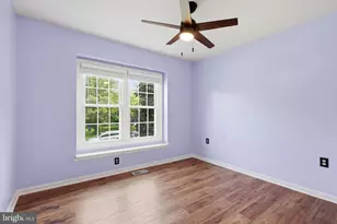 7690 Green Garland Dr, Springfield, VA 22153 - Photo 9