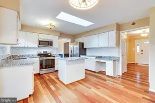 3022 Dower House Dr, Herndon, VA 20171 - Photo 15