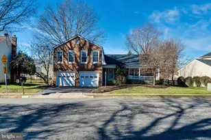 3022 Dower House Dr, Herndon, VA 20171 - Photo 3