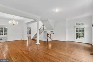 6618 Frost Lake Ln, Alexandria, VA 22315 - Photo 5