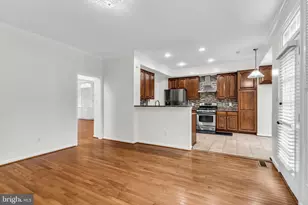 6618 Frost Lake Ln, Alexandria, VA 22315 - Photo 11