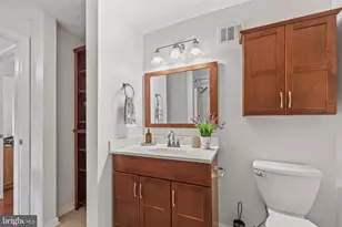 7315 Golden Horseshoe Ct, Springfield, VA 22153 - Photo 25