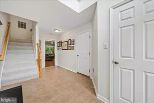 8429 Carmela Cir, Springfield, VA 22153 - Photo 9
