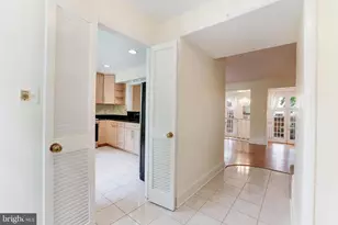 8509 Jeffersonian Ct, Vienna, VA 22182 - Photo 3