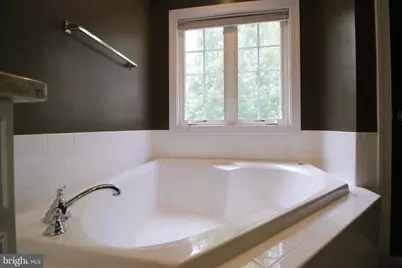 3800 Elmwood Towne Way, Alexandria, VA 22303 - Photo 19