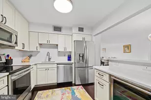 1800 Old Meadow Rd, McLean, VA 22102 - Photo 13