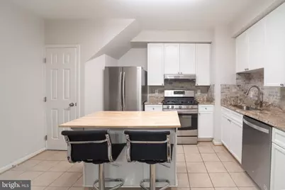 14451 Glencrest Circle #71, Centreville, VA 20120 - Photo 5