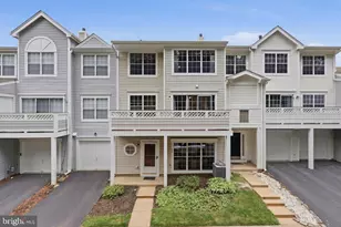 14451 Glencrest Cir, Centreville, VA 20120 - Photo 1