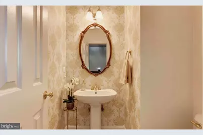 1804 Dawson Street, Vienna, VA 22182 - Photo 5