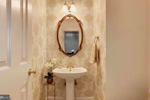 1804 Dawson St, Vienna, VA 22182 - Photo 5