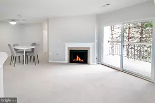 2204 Westcourt Ln, Herndon, VA 20170 - Photo 9