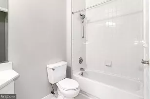2204 Westcourt Ln, Herndon, VA 20170 - Photo 23