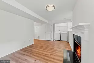 14247 Glade Spring Dr, Centreville, VA 20121 - Photo 17