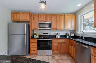 7500 Long Pine Dr, Springfield, VA 22151 - Photo 13
