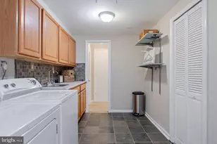 7500 Long Pine Dr, Springfield, VA 22151 - Photo 21