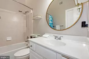 3826 Elmwood Towne Way, Alexandria, VA 22303 - Photo 17