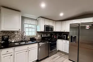 7776 Finch Ct, Alexandria, VA 22306 - Photo 9