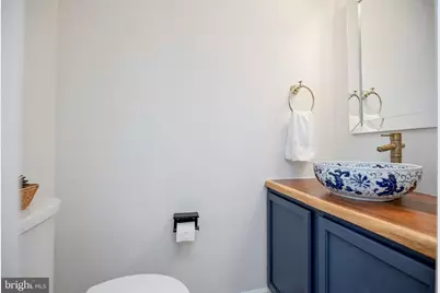7317 Castleberg Court, Alexandria, VA 22315 - Photo 11