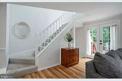 7317 Castleberg Court, Alexandria, VA 22315 - Photo 9
