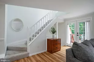 7317 Castleberg Ct, Alexandria, VA 22315 - Photo 9