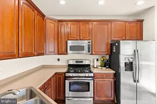 4457 Beacon Grove Cir, Fairfax, VA 22033 - Photo 13