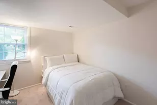 1618 Palm Springs Dr, Vienna, VA 22182 - Photo 15