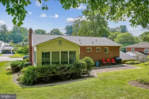 3210 Patrick Henry Dr, Falls Church, VA 22044 - Photo 3