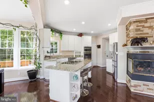 13606 Northbourne Dr, Centreville, VA 20120 - Photo 17