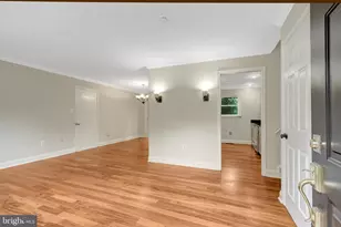 12607 Glenbrooke Woods Dr, Herndon, VA 20171 - Photo 5