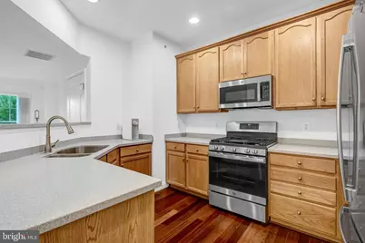 2901 Saintsbury Plaza #404, Fairfax, VA 22031 - Photo 7